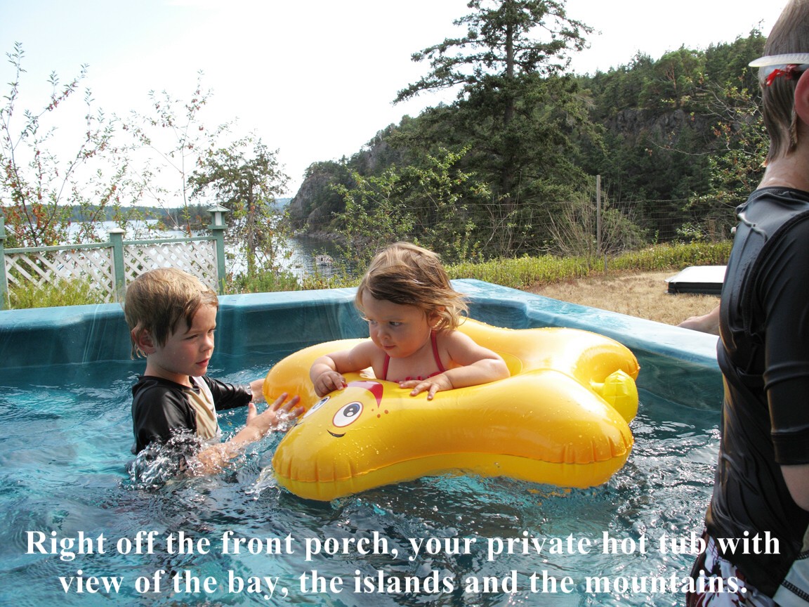 Hot Tub at Maggie's Manor